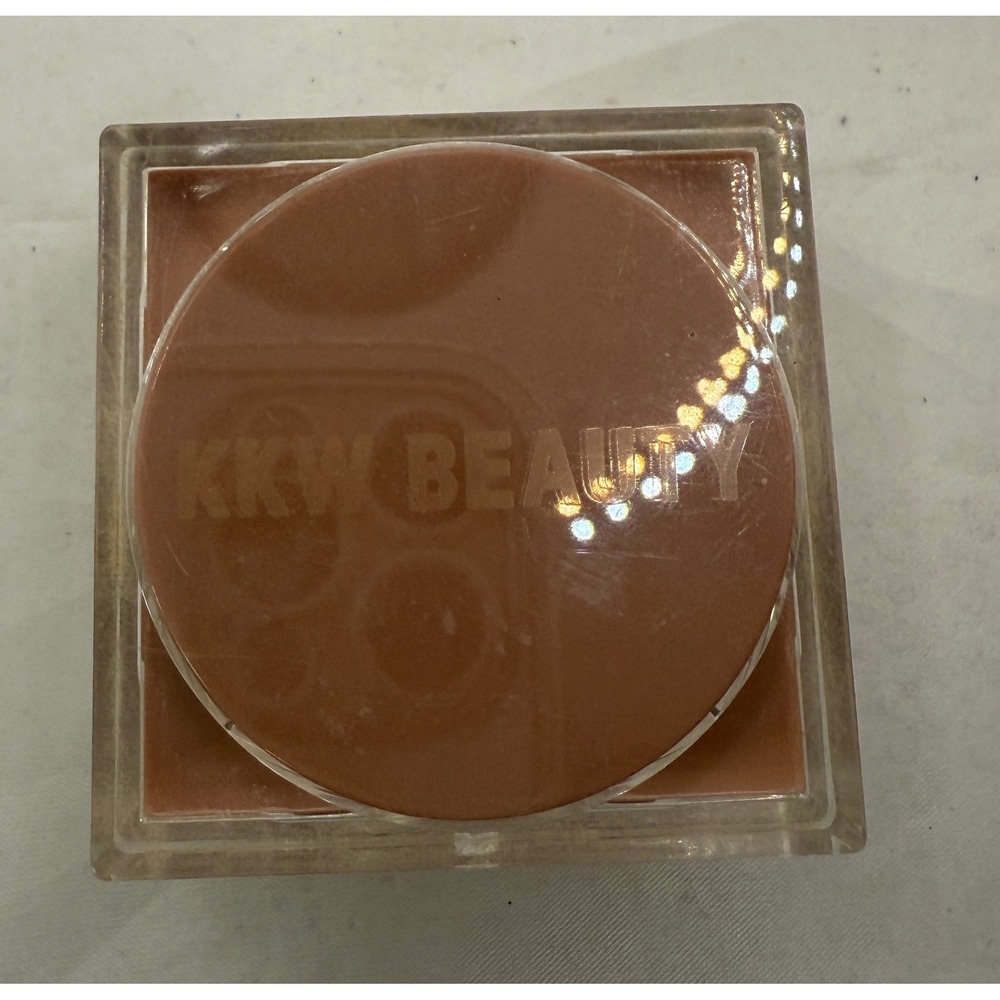 KKW Beauty Baking Powder Shade 3 Bake 0123 oz 350g Pressed Powder